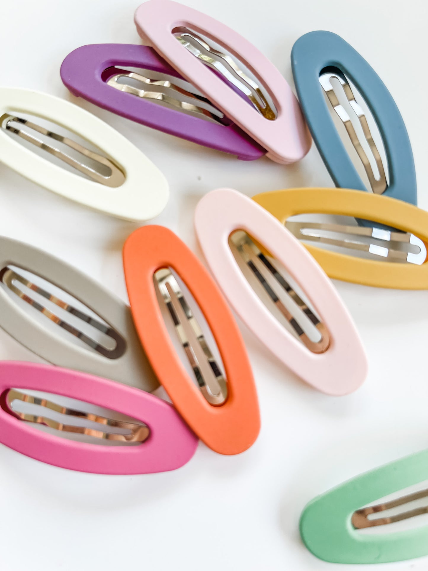 Pastel Snap Clips